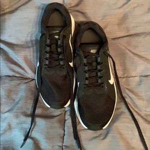 Women’s Nike sneakers